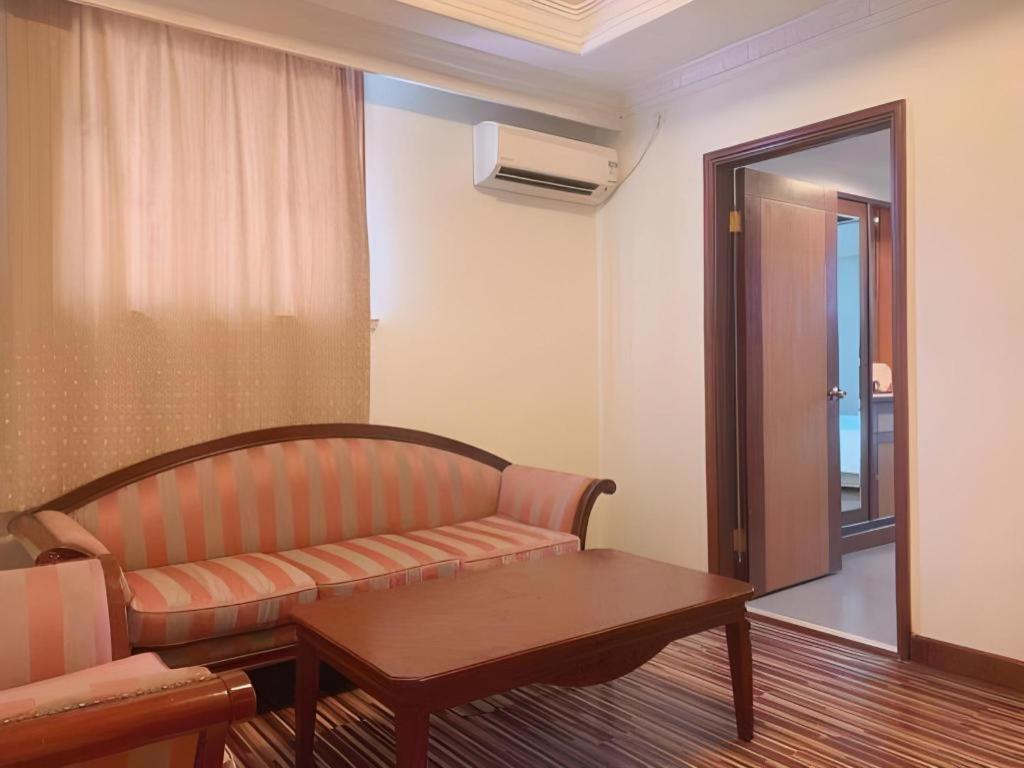 Jinjiang Inn Shanghai North Bund Yangpu Bridge Branch Exterior foto